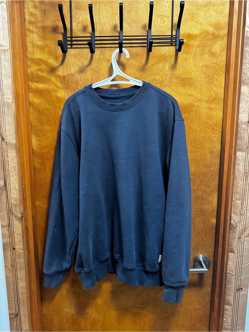 Carhartt Crewneck Sweatshirt in Navy Blue Mens size Large